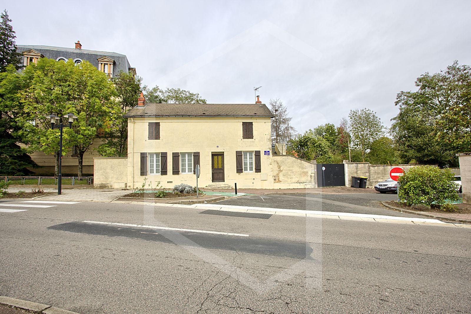 vente Maison 165 m² 7 pièces Varennes Vauzelles Concept Immo Paris 8