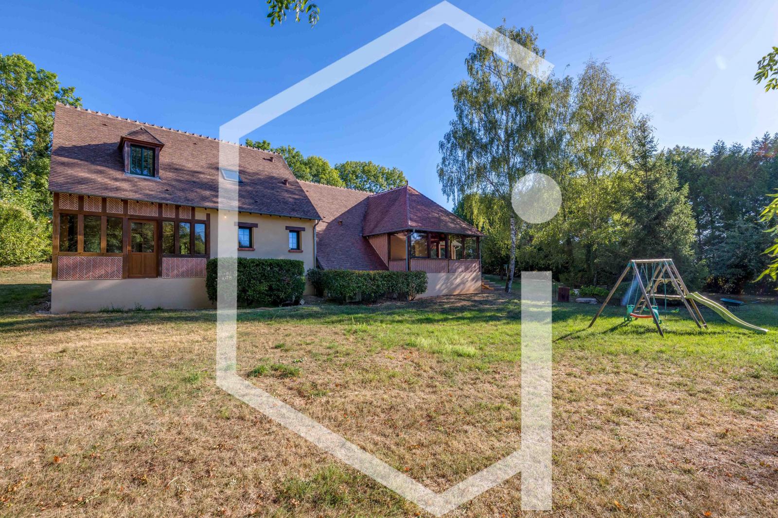 vente A 5 minutes de Sancerre, belle maison avec étang Concept Immo